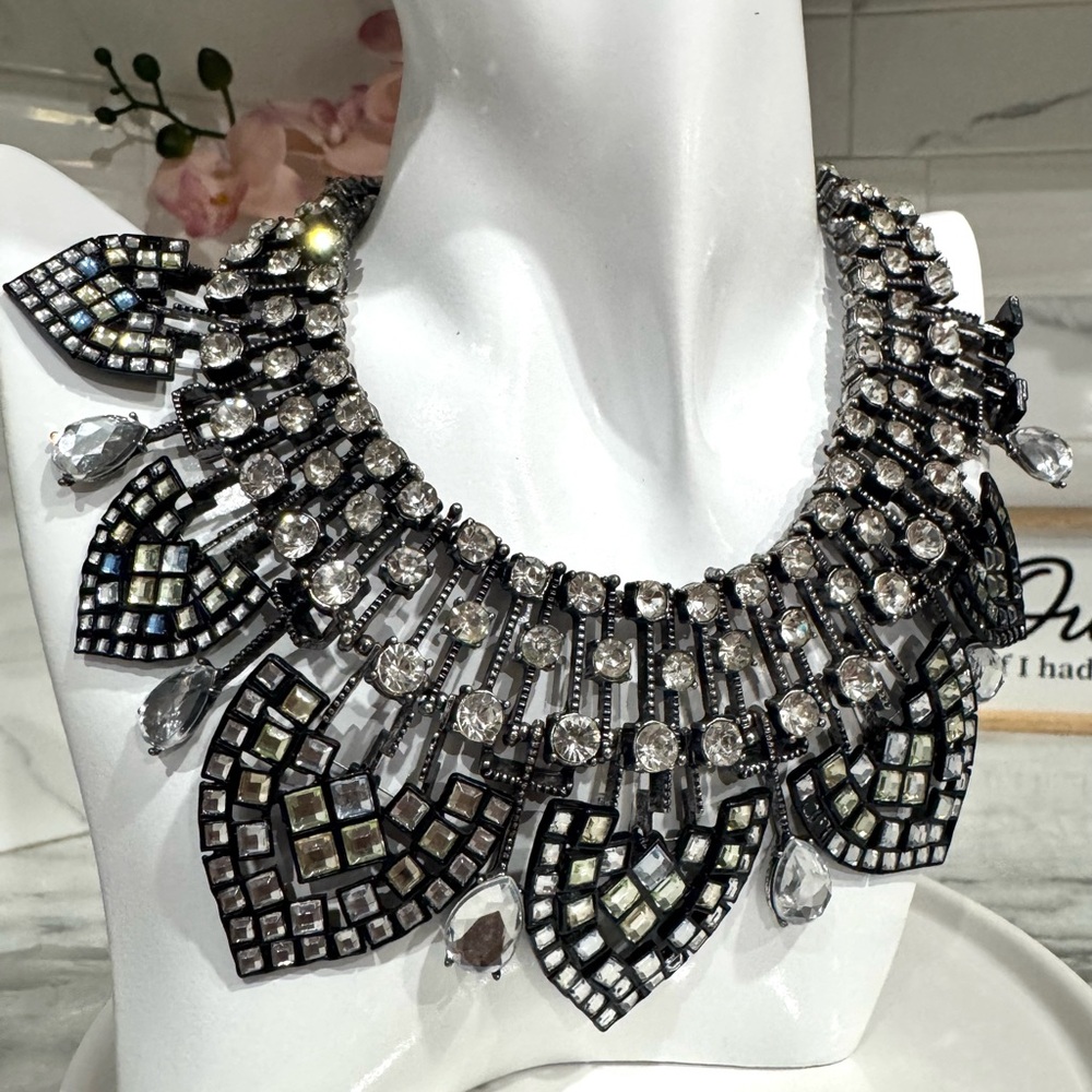 Elegant Silver and Black Statement Necklace
